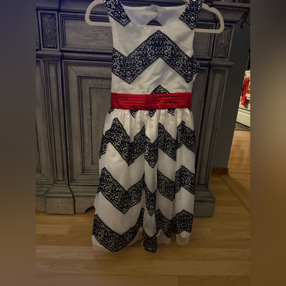 Emily West Monochrome Chevron Dress with Red Bow Size 14! Never Worn